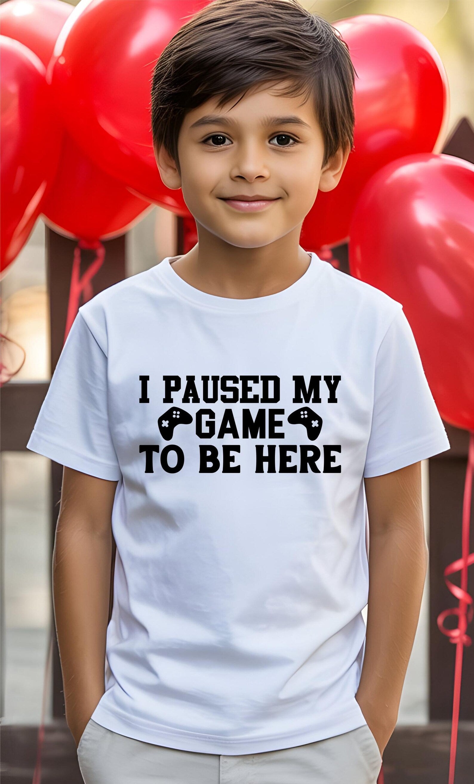 Gamer Birthday T-shirt Paused My Game to Be Here Funny Gaming Birthday Present