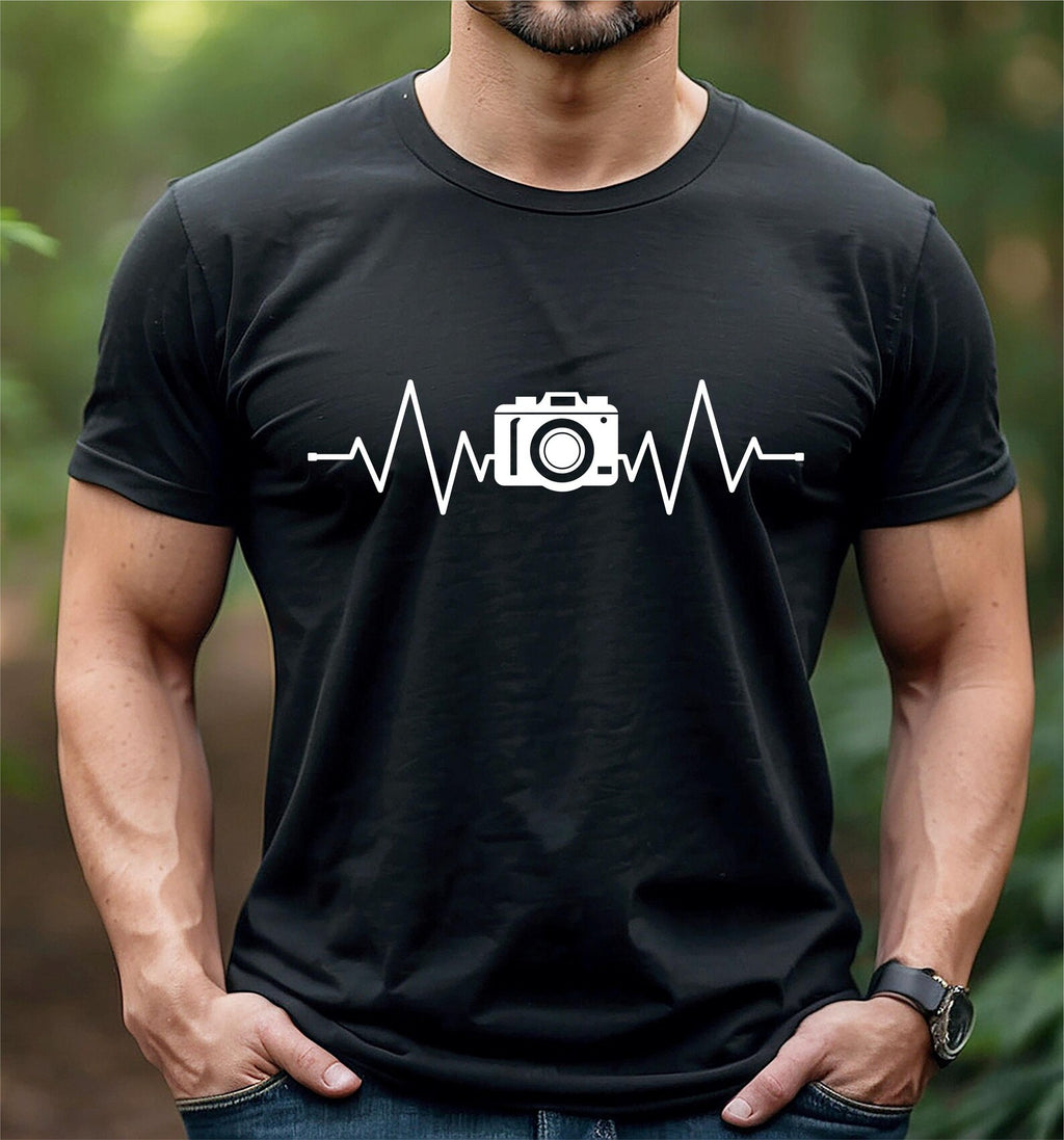 Camera Heartbeat T-shirt photographer cardio pulse ecg photography lover gift event photographing present